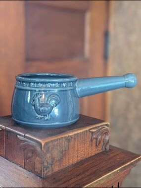 Glazed Rooster vintage Oven Serve Ware Blue Handled Soup Bowl U.S.A.
